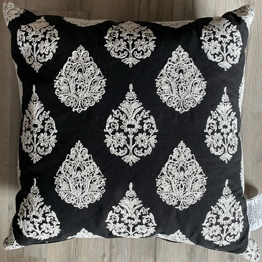 Dream Home NY Throw Pillow